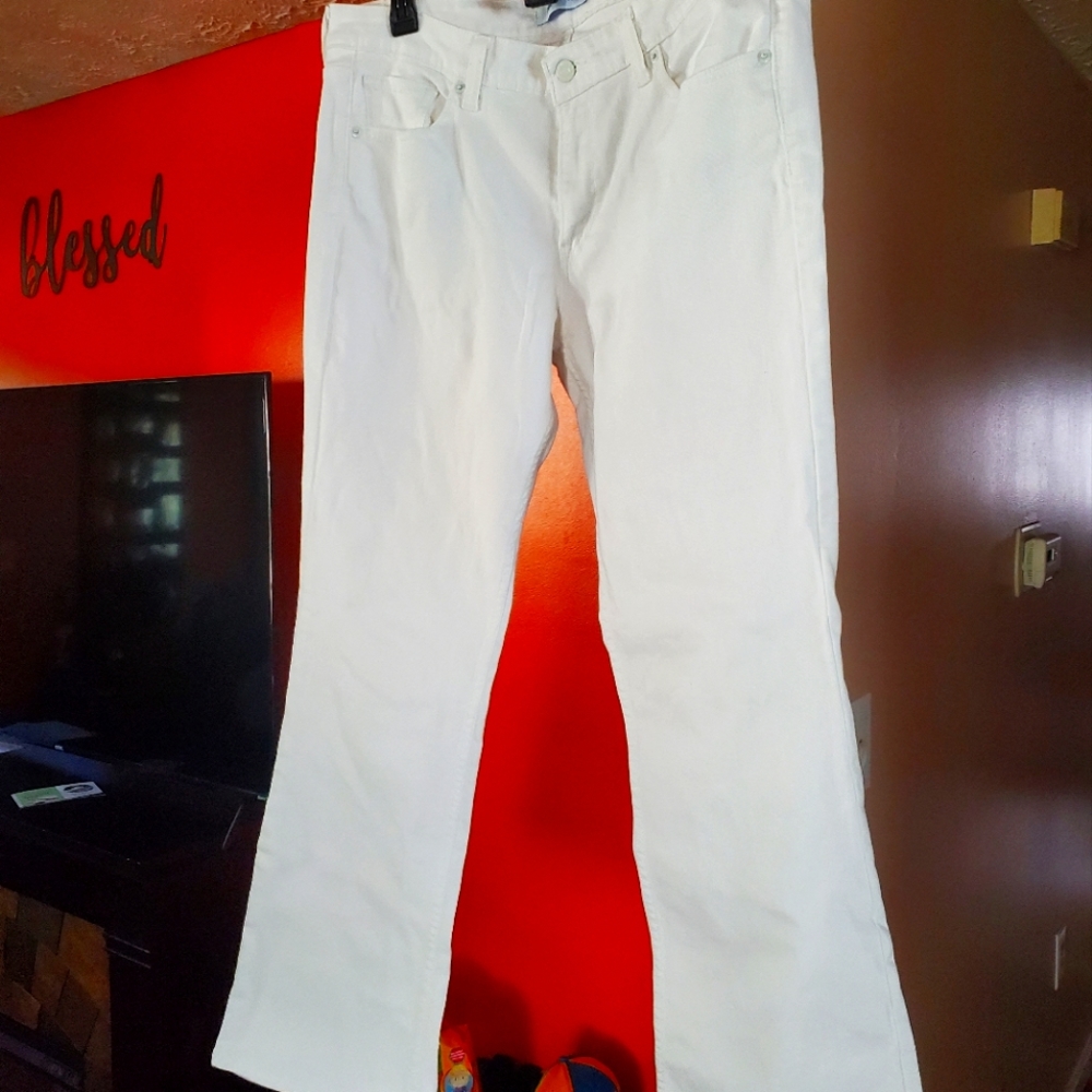518 Bootcut Levi's white denim jeans